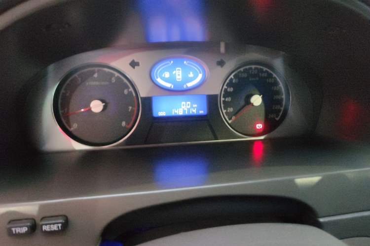 Used Geely Auto Classic Emgrand 2010 Hatchback 1.5L Manual Comfort Edition Odometer Close Up