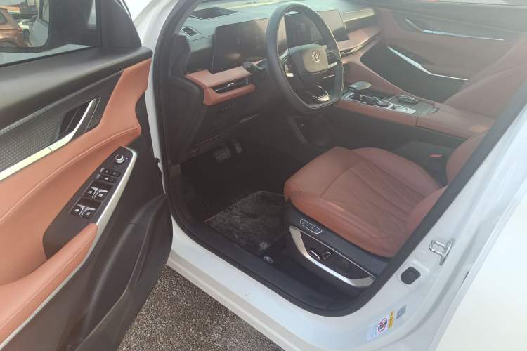 Used Changan CS75 PLUS 2024 3rd Generation Champion Edition 2.0T Intelligent Drive Performance Model