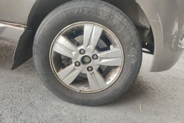 Used Jinbei New Hiace X30L 2016 1.5L Business Edition DLCG14 Right Front Wheel Hub