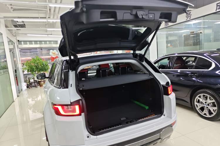 Used Land Rover Range Evoque 2017 2.0T HSE DYNAMIC All-Wheel Drive Edition
