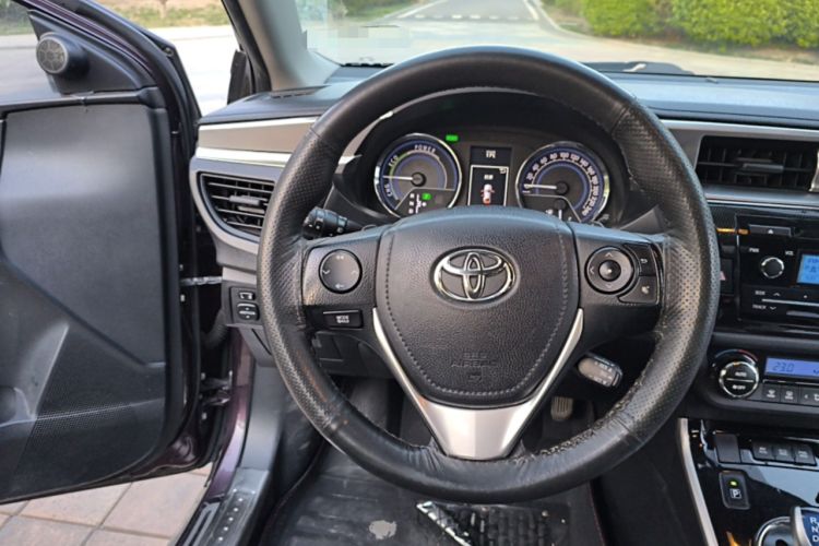 Used Toyota Levin 2016 Dual-Engine 1.8H GS E-CVT Elite Model with Sunroof
