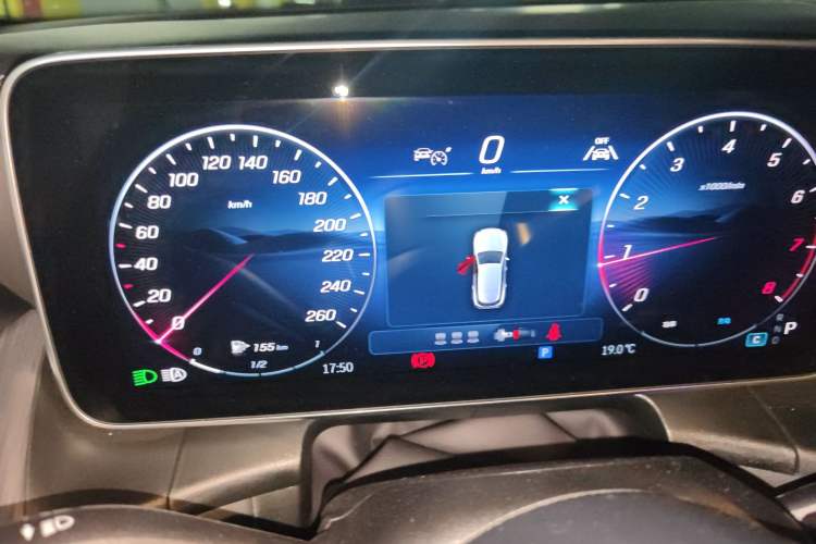 Used Mercedes-Benz GLC 2025 GLC 260 L 4MATIC Luxury Model Instrument Cluster