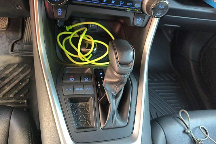 Used Toyota RAV4 2020 2.0L CVT Two-Wheel Drive Fashion Edition