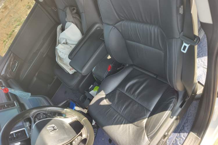 Used Honda Elysion 2016 2.4L Luxury Edition Left Front Seat