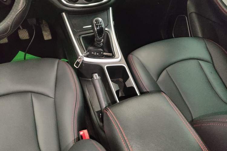 Used Baojun 560 2016 1.5T Manual Comfort Edition
