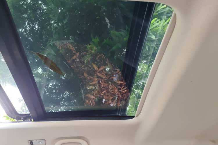 Used JETOUR X90 2019 1.6T DCT Luxury Travel Edition 6 Seats China VI Standard Headliner