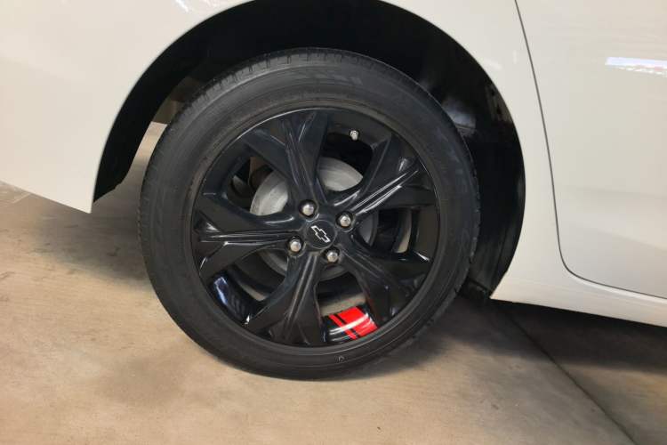 Used Chevrolet Cavalier 2019 325T Dual-Clutch Xinshang Edition Right Rear Wheel Hub