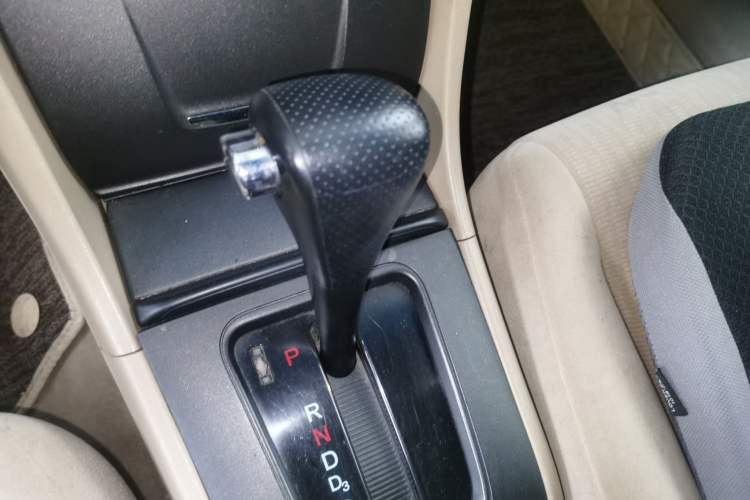 Used Honda Accord 2005 2.0L standard version
