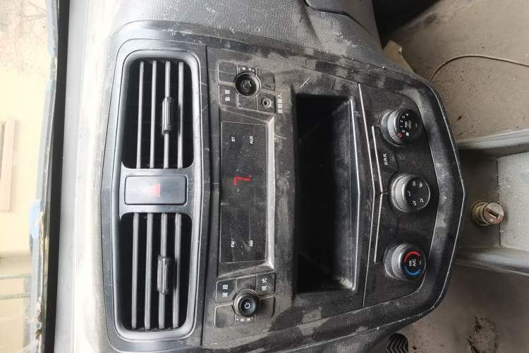 Used Wuling Zhengcheng 2015 1.5L Comfort L3C