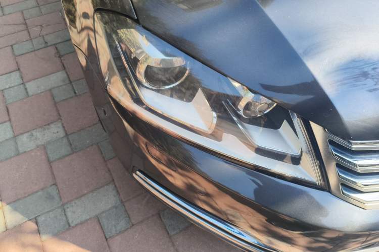 Used Volkswagen Magotan 2012 3.0 FSI Flagship Edition Right Front Headlight