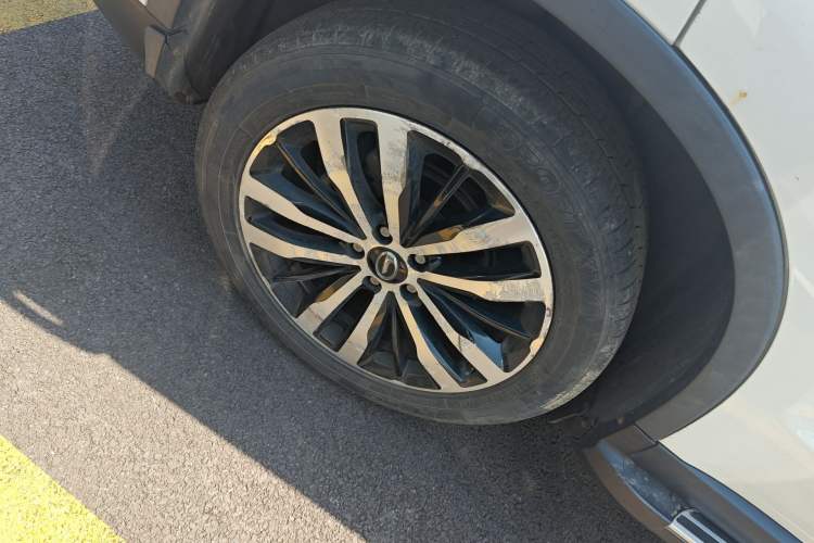 Used GAC Trumpchi GS4 2017 235T G-DCT Two-Wheel Drive Luxury Edition Exterior 5