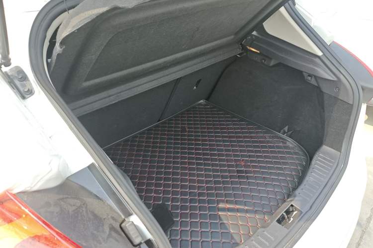 Used Ford Focus 2017 Hatchback EcoBoost 125 Automatic - Ultra-Powerful Style Edition with Smart Drive Features