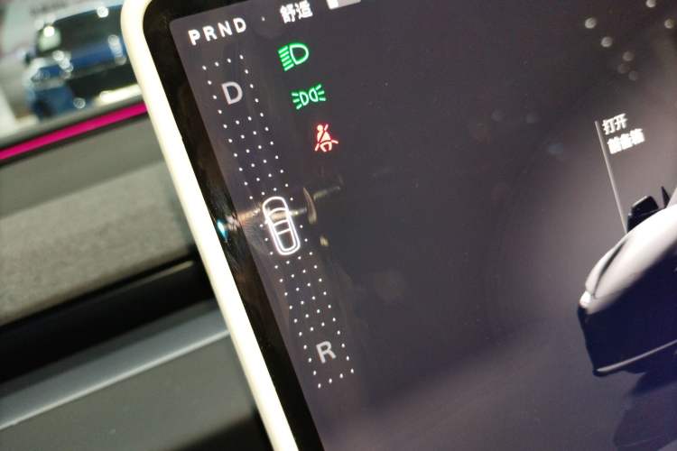 Used Tesla Model 3 2025 Rear-Wheel-Drive Version
