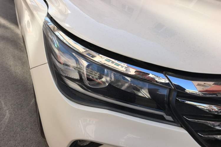 Used GAC Trumpchi GA4 2018 200T Automatic Luxury Edition Right Front Headlight