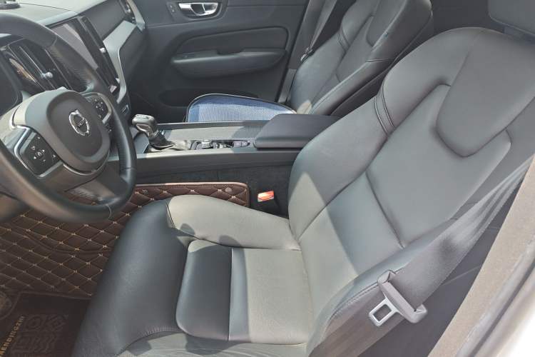 Used Volvo XC60 2021 T5 4x4 Smart Luxury Edition