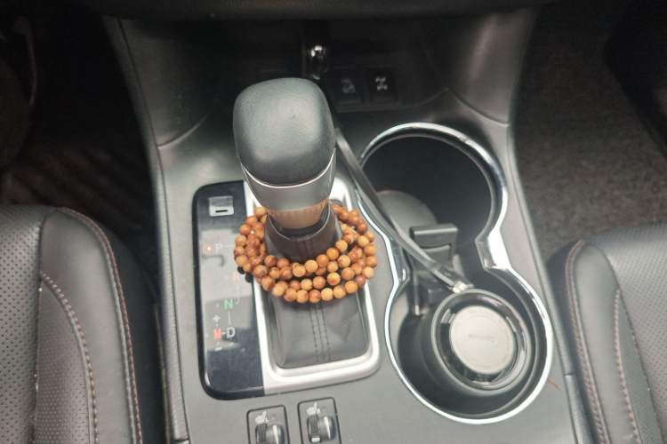 Used Toyota Highlander 2018 2.0T Four-Wheel Drive Luxury Edition 7 Seats China V Emission Standard