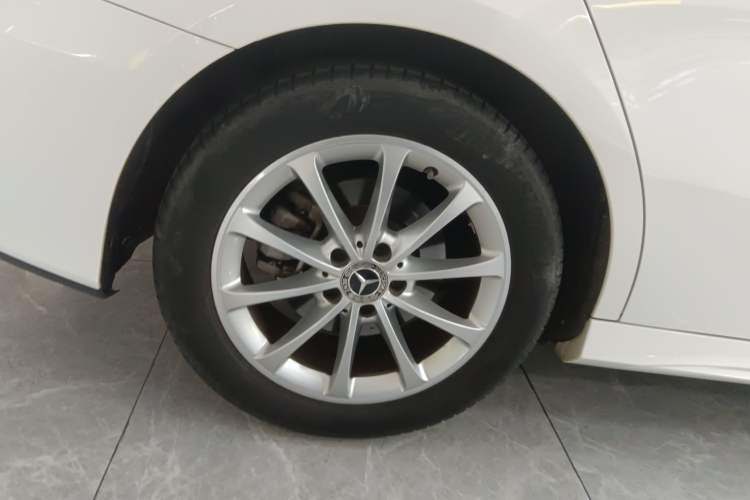 Used Mercedes-Benz A-Class 2022 Restyled A 200 L Sport Sedan Fashion Version Exterior 5