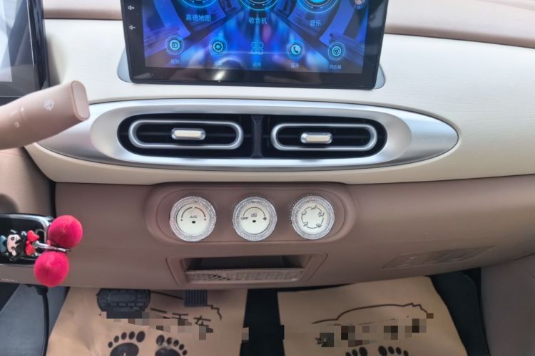 Used Wuling Hongguang MINIEV 2025 Four-Door Version Advanced Edition Audio And AC Panel