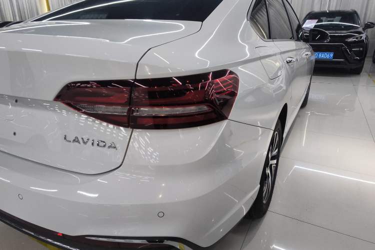 Used Volkswagen Lavida 2023 Revised Version 1.5L Automatic – Full-Option Edition