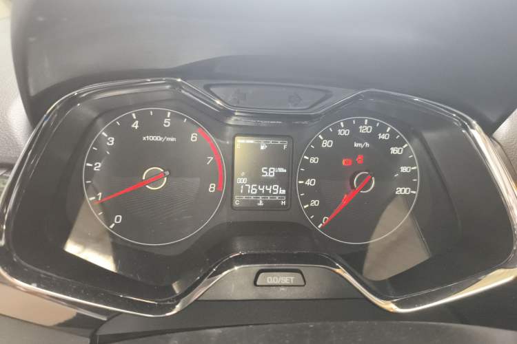 Used Baojun 310 2016 1.2L Manual Luxury Model
