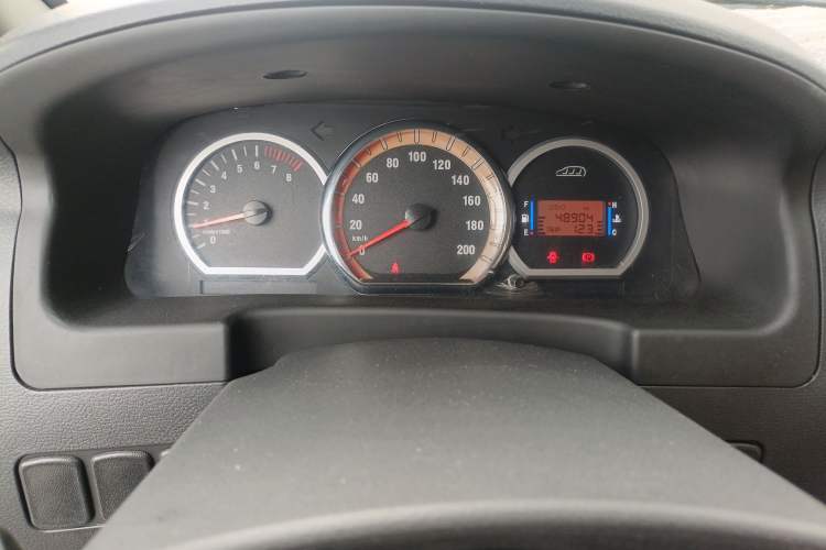 Used FORTHING Lingzhi 2015 M5 Q7 2.0L 7-seat Long-Wheelbase Comfort Model