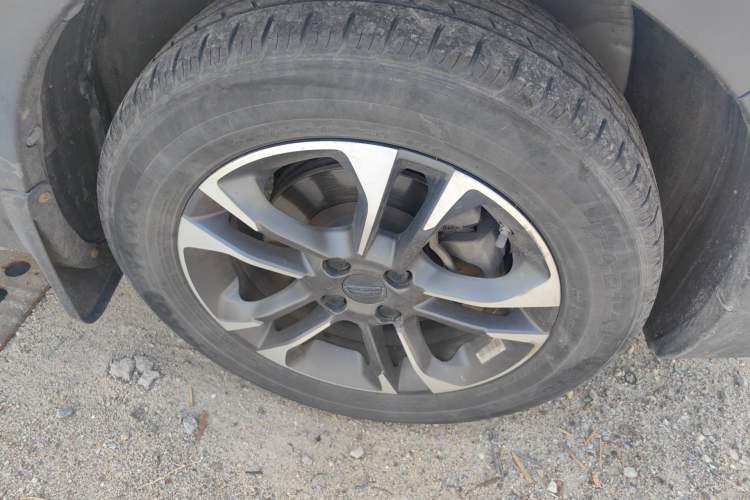 Used Geely Auto Vision X3 2019 Upgraded Model 1.5L Manual Elite Version Right Front Wheel Hub