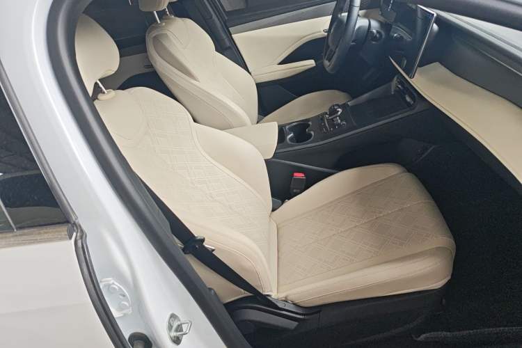 Used BYD Qin PLUS 2025 EV Smart Drive Edition 510KM Leading Model Right Front Seat