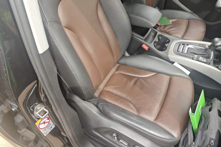 Used Audi Q5 2017 Plus 40 TFSI Ambition Model Right Front Seat