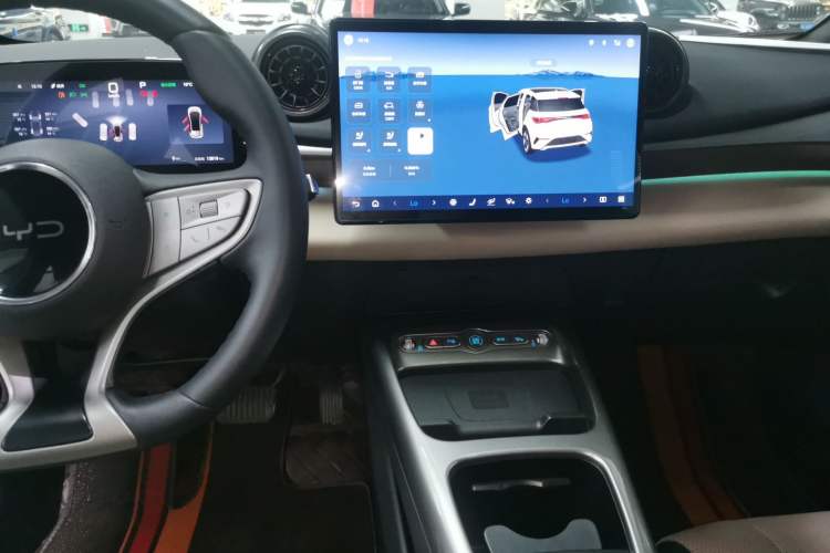 Used BYD Dolphin 2025 Intelligent Driving Version 410 km Fashion Edition