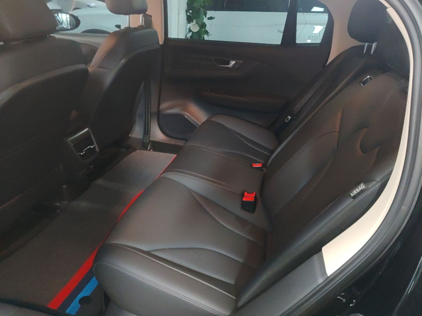 Hongqi E-QM5 2024 450km Range Commuter Version — снимка 20