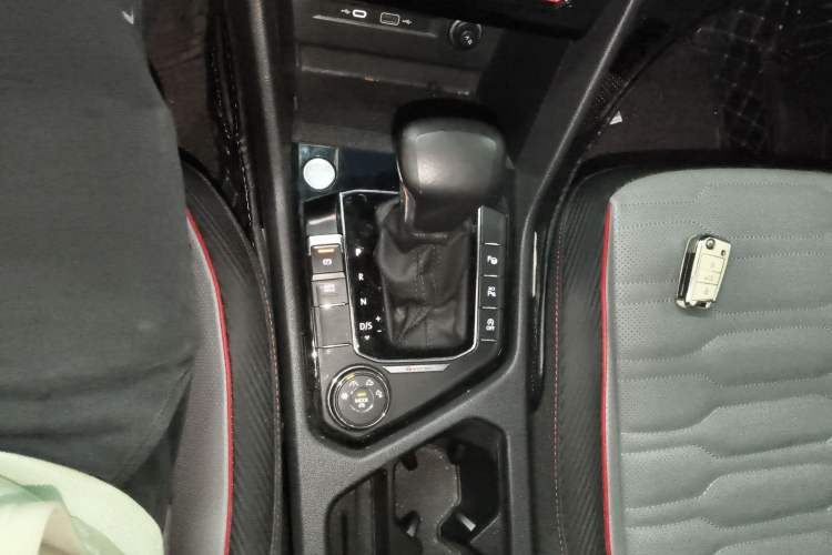 Used Volkswagen Tiguan L 2022 380TSI Automatic All-Wheel Drive R-Line Flagship 7-Seater
