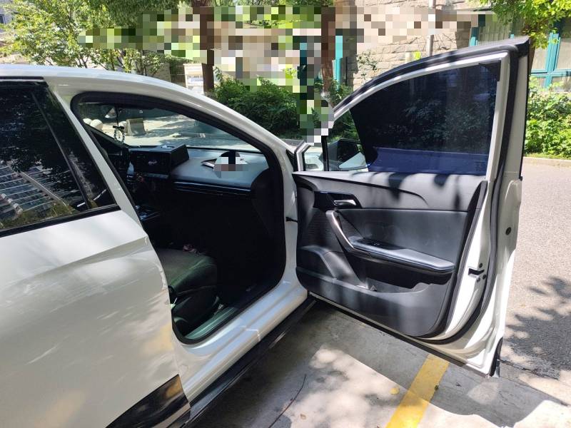 Used MG 4 EV 2022 520 km Flagship Edition — 31