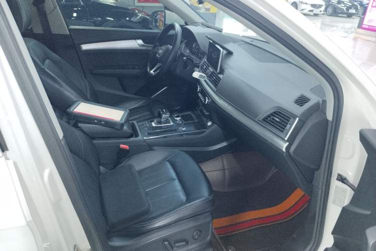 Used Audi Q5L 2020 Updated 40 TFSI Prestige Fashion Edition Right Front Seat