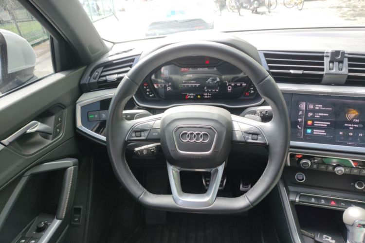 Used Audi Q3 2024 35 TFSI Fashion Dynamic Edition Steering Wheel