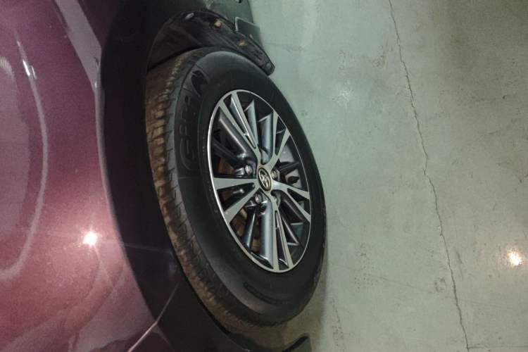 Used Toyota Levin 2016 Dual-Engine 1.8H GS E-CVT Elite Model with Sunroof Left Front Wheel Hub