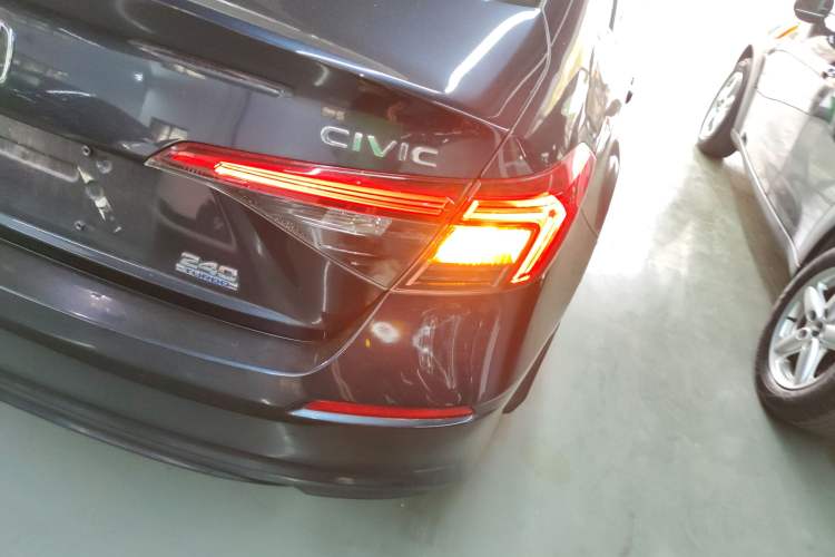 Used Honda Civic 2022 240TURBO CVT Dynamic Edition
