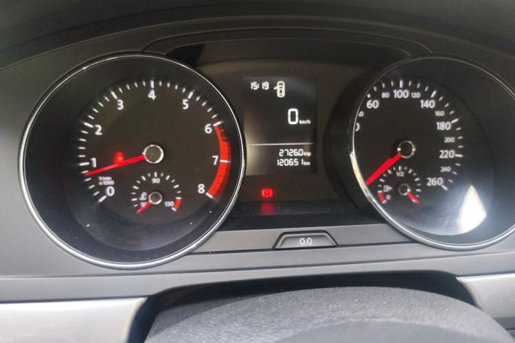 Used Volkswagen Lamando 2015 230TSI Manual Trend Edition
