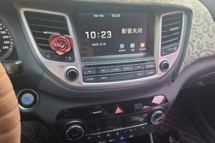 Used Hyundai Tucson 2018 1.6T Dual-Clutch Two-Wheel Drive 15th Anniversary Special Edition
