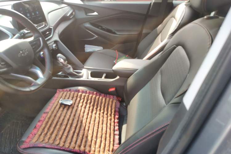 Used Chevrolet Orlando 2020 Light Hybrid Redline 530T Automatic Enjoyment Edition (5+2 Models) Left Front Seat