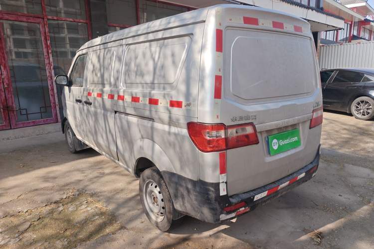 Used Jinbei Hiace X30 2020 1.5L Van Super-Enjoyment Model China VI Standard SWC15M
