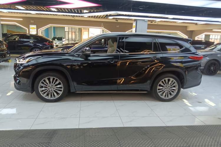 Used Toyota Highlander 2022 Dual-Engine 2.5L Four-Wheel Drive Prestige Version 7 Seats
