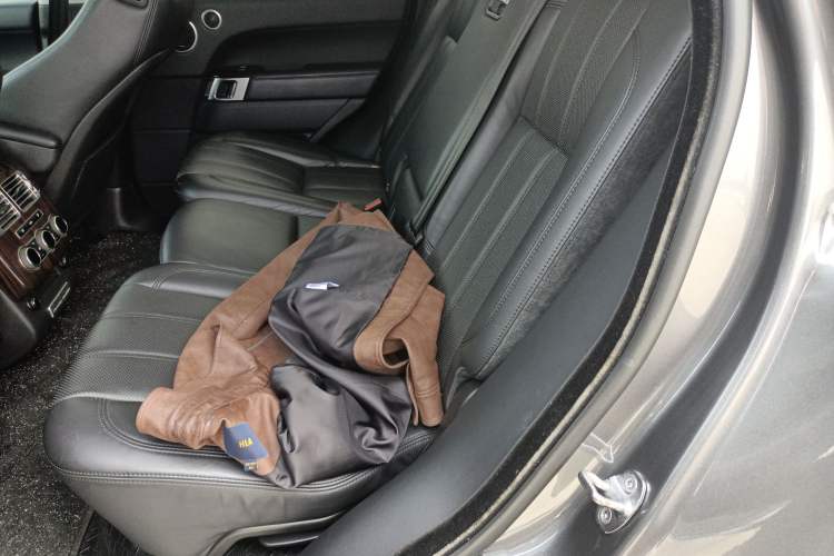 Used Land Rover Range 2015 3.0 SC V6 Vogue Left Rear Seat