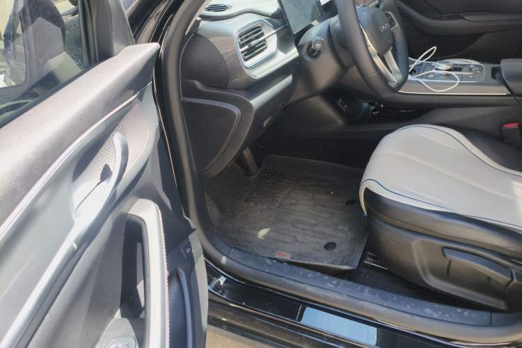 Used BYD Destroyer 05 2024 HONOR Edition DM-i 55KM Luxury Model
