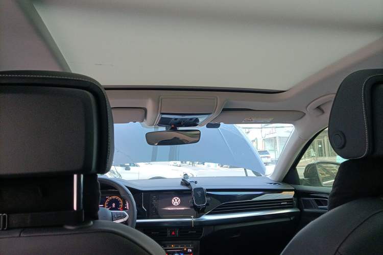 Used Volkswagen Passat 2025 Premium Version 380TSI Dragon Edition Headliner