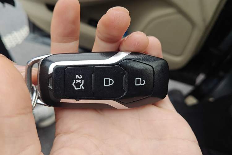 Used Ford Edge 2015 2.0T GTDi Two-Wheel-Drive Elite Edition
