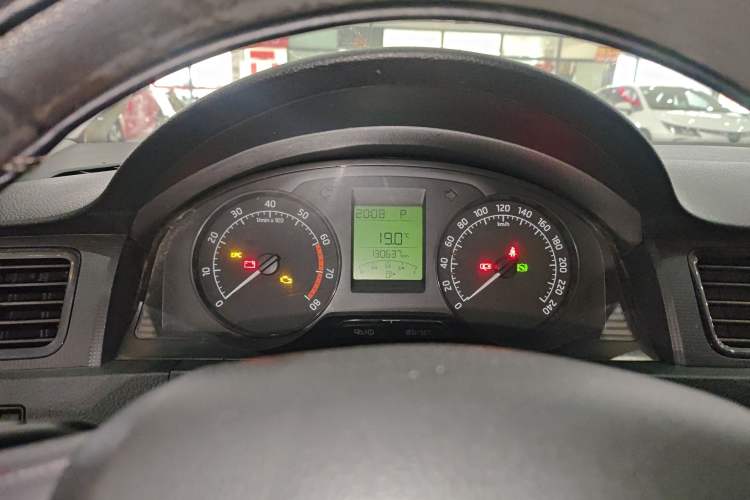 Used Skoda Rapid 2015 1.6L Automatic Enjoyment Selection Model Instrument Cluster