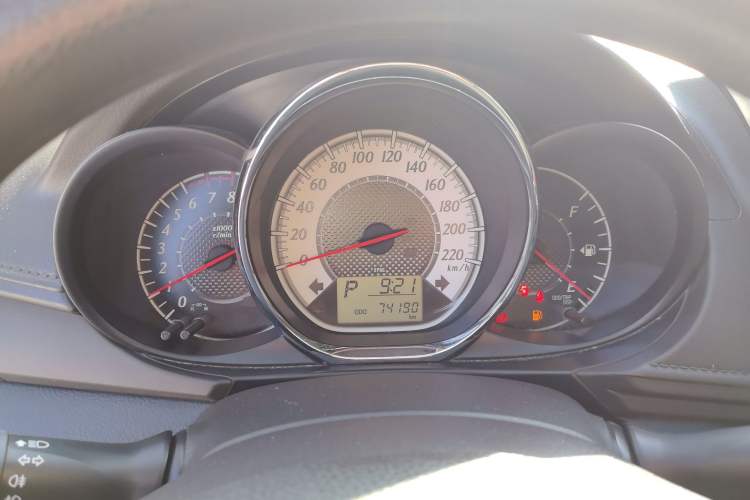 Used Toyota YARiS L Zhi Xuan 2015 1.5G Automatic Xuan Dong Sunroof Special Edition
