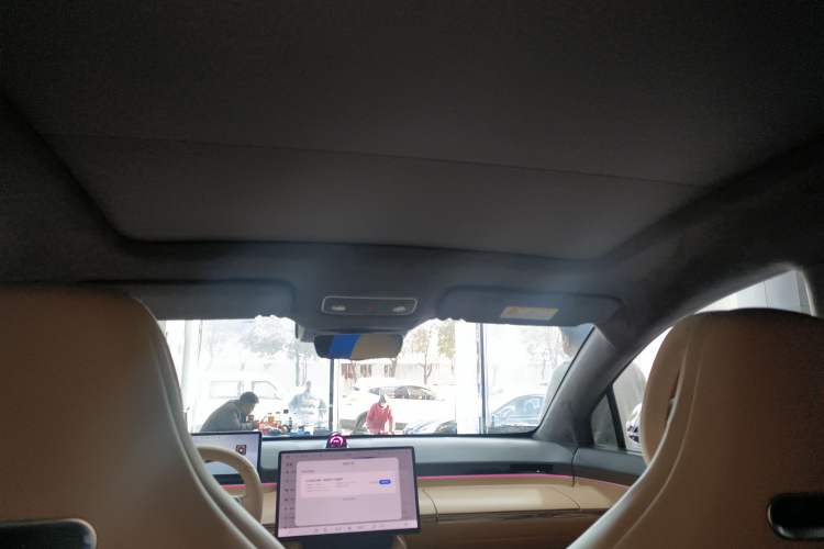 Used Hima Luxeed R7 2024 All-Electric 802 km Max