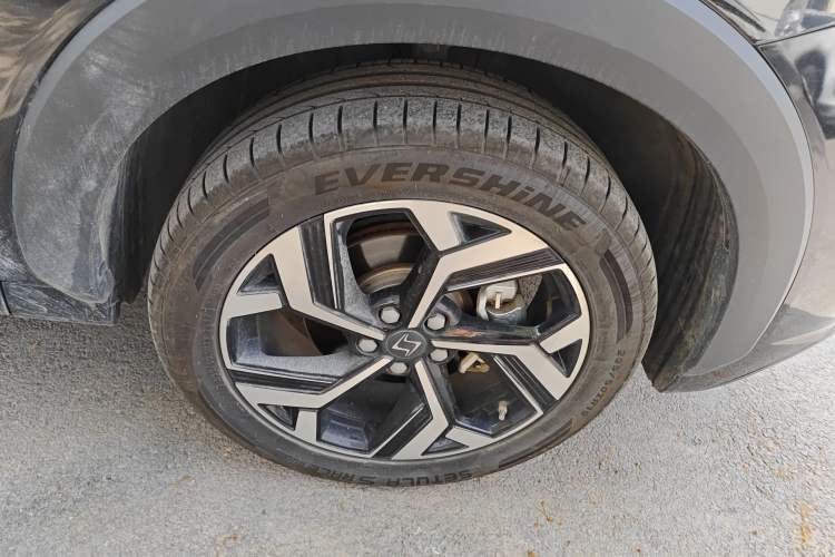 Used SOL X8 2021 300T DCT Panoramic Luxury Edition 6 Seats Right Front Wheel Hub