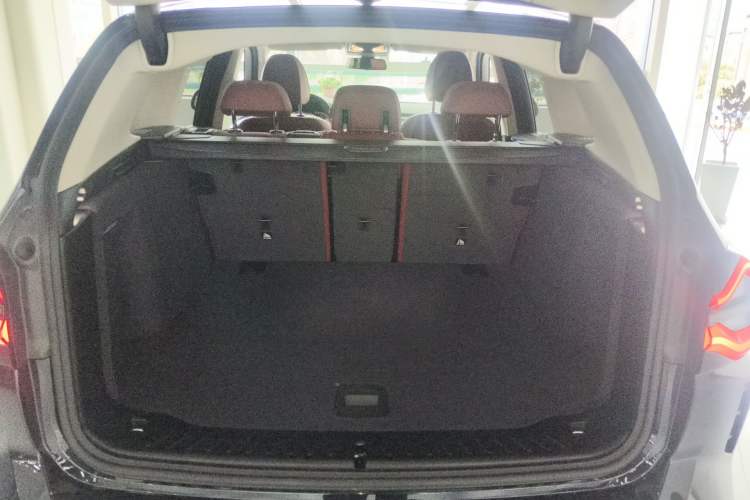 Used BMW X3 2023 xDrive25i M Sport Package Trunk